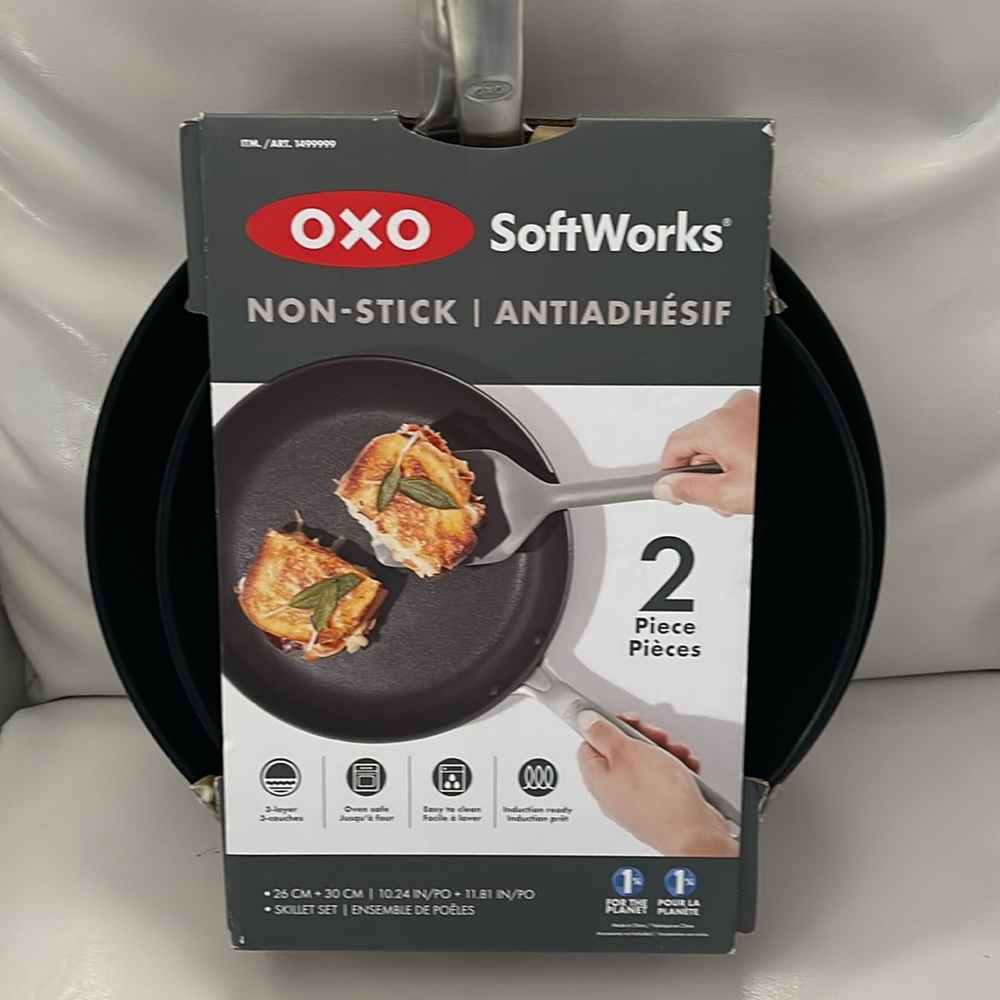 BNWT SoftWorks, 2 non stick pans